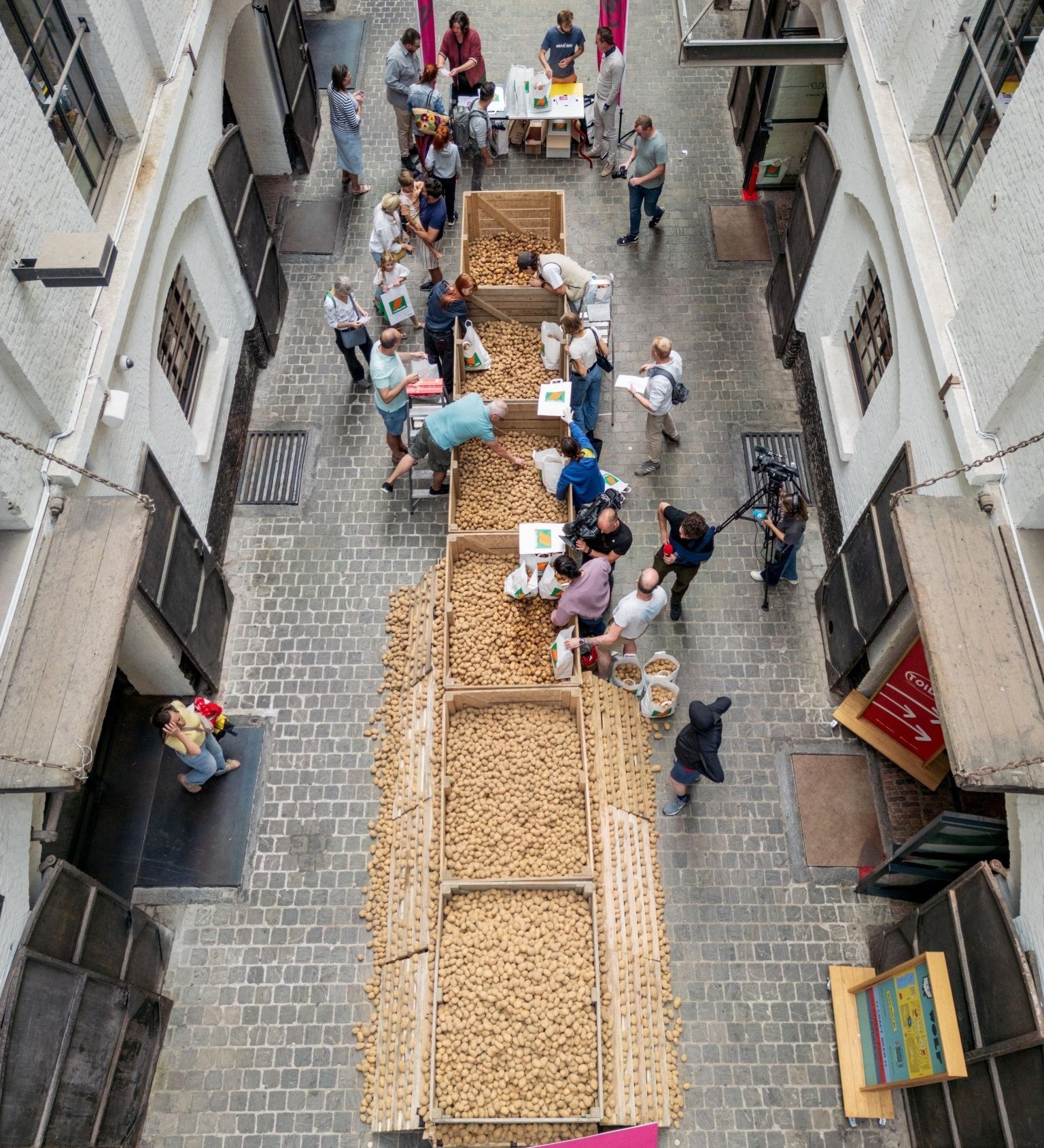 26.330 kg aardappelen gered! - WasteWarriors